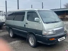 Toyota HiAce, 1995