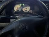 Volkswagen Golf 1997 годаүшін2 300 000 тг. в Караганда – фото 4