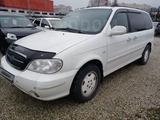 Kia Carnival 2003 года за 2 300 000 тг. в Караганда