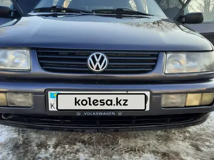 Volkswagen Passat 1994 года за 2 450 000 тг. в Караганда – фото 5