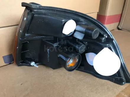 Поворотник правый Toyota Granvia (Depo) габарит за 7 500 тг. в Алматы – фото 3