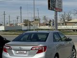 Toyota Camry 2013 года за 5 600 000 тг. в Уральск – фото 3