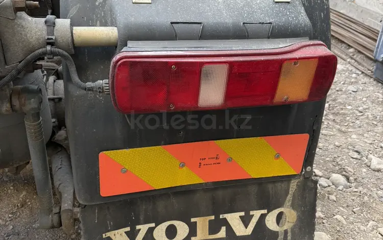 Подкрылок VOLVO FH FM за 50 000 тг. в Алматы