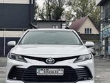 Toyota Camry 2023 года за 16 500 000 тг. в Алматы