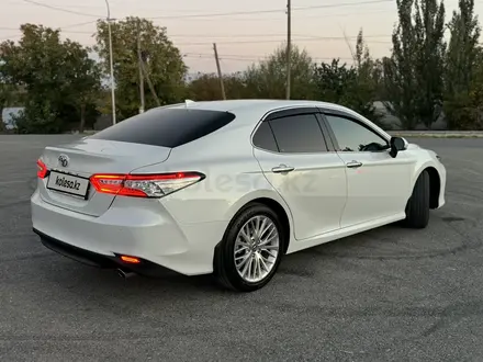 Toyota Camry 2019 года за 14 500 000 тг. в Шымкент – фото 6