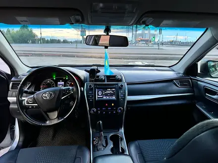Toyota Camry 2015 года за 5 900 000 тг. в Актобе – фото 8