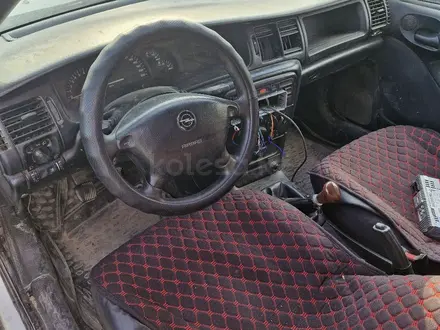 Opel Vectra 1997 года за 490 000 тг. в Актау – фото 3