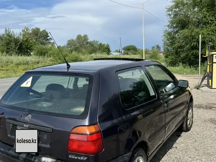 Volkswagen Golf 1994 года за 1 000 000 тг. в Семей – фото 4