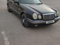 Mercedes-Benz E 240 1998 года за 2 650 000 тг. в Караганда – фото 3