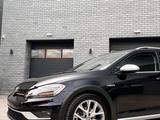 Volkswagen Golf 2018 года за 12 000 000 тг. в Астана – фото 2