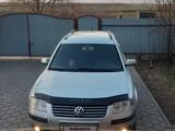Volkswagen Passat 2002 года за 3 000 000 тг. в Астана – фото 2