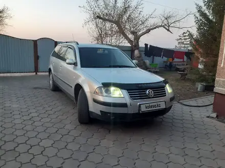 Volkswagen Passat 2002 года за 3 000 000 тг. в Астана – фото 38