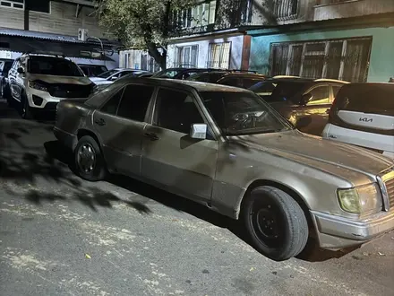 Mercedes-Benz E 230 1992 года за 1 000 000 тг. в Алматы – фото 3