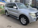 Mitsubishi Pajero 2010 года за 9 500 000 тг. в Астана – фото 2