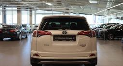 Toyota RAV4 2017 годаүшін12 390 000 тг. в Астана – фото 5