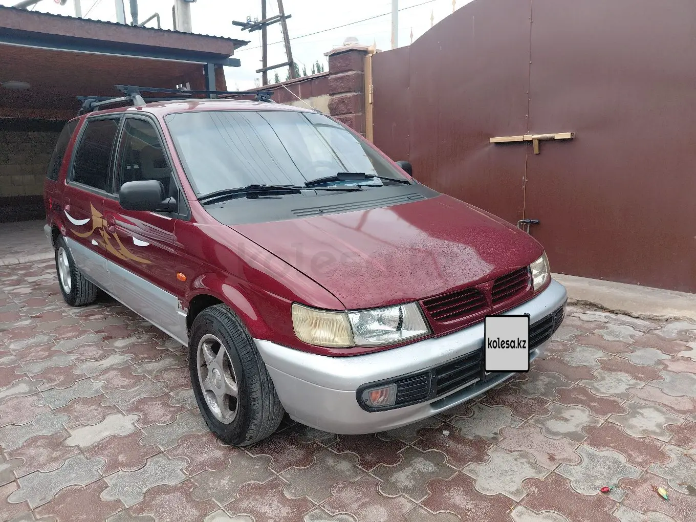 Mitsubishi Space Wagon, 1997