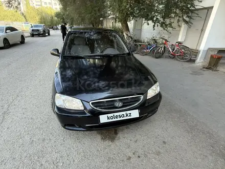 Hyundai Accent 2005 года за 1 600 000 тг. в Актобе – фото 2
