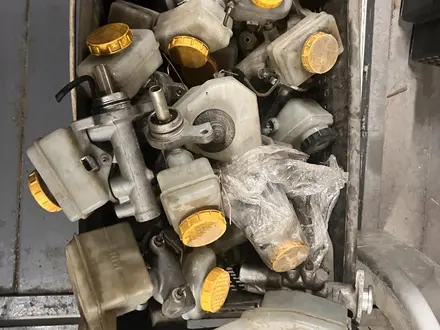 Вакум с главным тормозным цилиндром Subaru за 15 000 тг. в Шымкент – фото 3