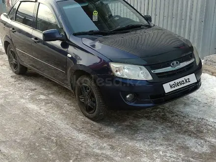 ВАЗ (Lada) Granta 2190 2013 года за 1 800 000 тг. в Астана