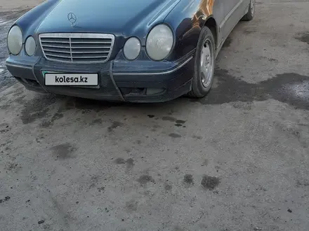 Mercedes-Benz E 200 2000 года за 3 600 000 тг. в Кокшетау – фото 4