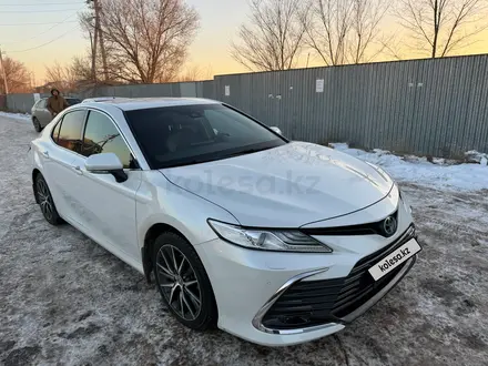 Toyota Camry 2021 года за 16 300 000 тг. в Астана – фото 8