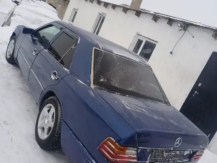 Mercedes-Benz E 200 1993 года за 1 550 000 тг. в Караганда – фото 14