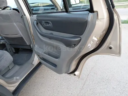 Honda CR-V 2000 года за 5 200 000 тг. в Алматы – фото 69