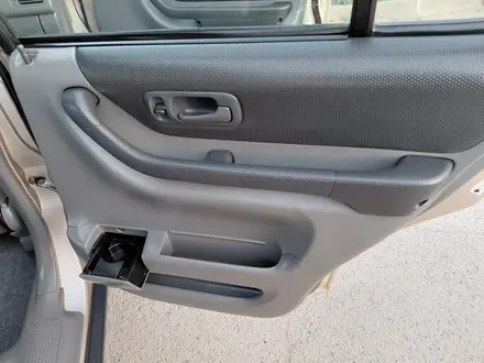 Honda CR-V 2000 года за 5 200 000 тг. в Алматы – фото 70