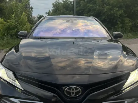 Toyota Camry 2018 года за 14 900 000 тг. в Петропавловск