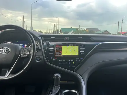 Toyota Camry 2018 года за 14 900 000 тг. в Петропавловск – фото 7