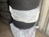 Шины разноширокие Roadmarch winter Xpro studs69 за 220 000 тг. в Алматы
