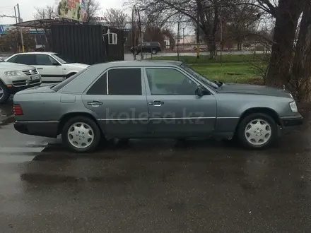 Mercedes-Benz E 230 1991 года за 1 100 000 тг. в Тараз