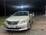 Toyota Camry 2012 года за 10 550 000 тг. в Туркестан – фото 2