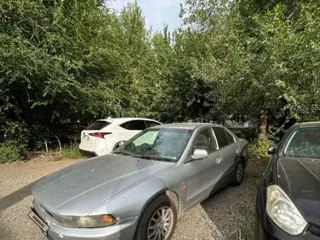 Mitsubishi Galant