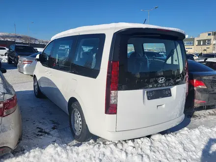 Hyundai Staria 2024 года за 22 700 000 тг. в Алматы – фото 5