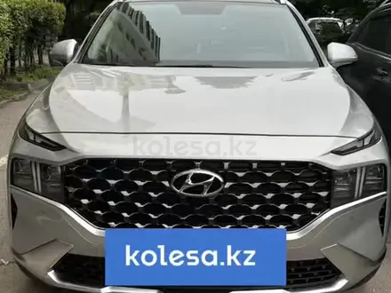 Hyundai Santa Fe 2022 года за 17 500 000 тг. в Алматы