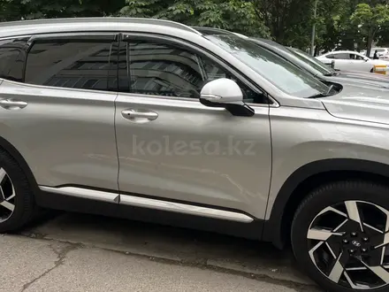 Hyundai Santa Fe 2022 года за 17 500 000 тг. в Алматы – фото 4