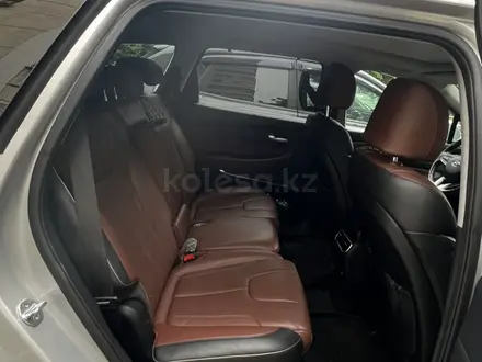 Hyundai Santa Fe 2022 года за 17 500 000 тг. в Алматы – фото 6