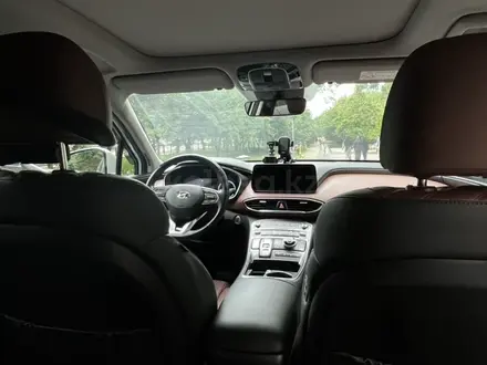 Hyundai Santa Fe 2022 года за 17 500 000 тг. в Алматы – фото 9
