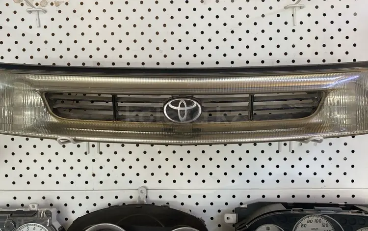 Решетка радиатора Toyota Lusida 1994 г. В. Оригинал. за 30 000 тг. в Караганда