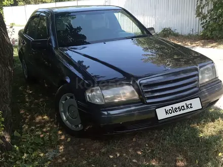 Mercedes-Benz C 180 1995 года за 2 200 000 тг. в Алматы