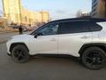 Toyota RAV4 2021 годаfor16 000 000 тг. в Актобе – фото 2