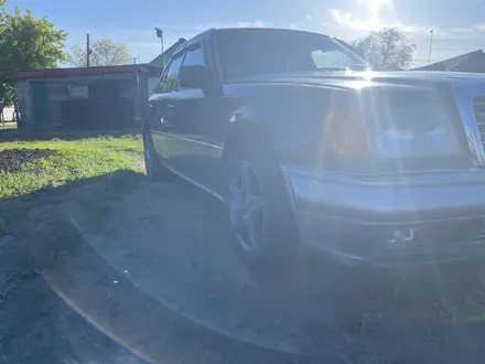 Mercedes-Benz E 230 1993 года за 950 000 тг. в Караганда – фото 4