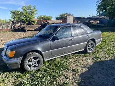 Mercedes-Benz E 230 1993 года за 950 000 тг. в Караганда – фото 2