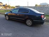 Volkswagen Passat 2007 года за 2 800 000 тг. в Шымкент – фото 5