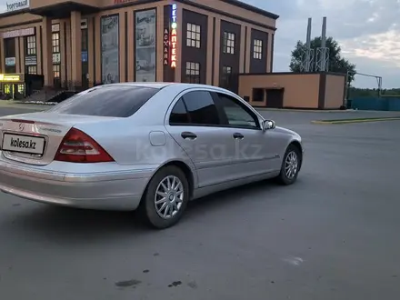 Mercedes-Benz C 180 2002 года за 3 200 000 тг. в Актобе – фото 3