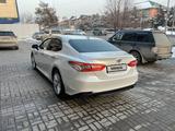 Toyota Camry 2020 года за 14 900 000 тг. в Алматы – фото 5