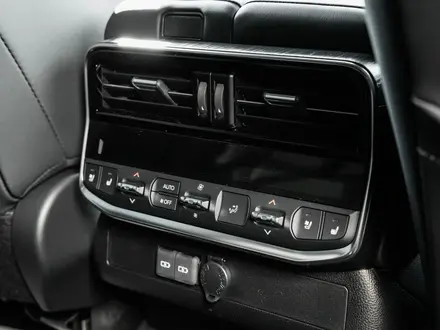 Toyota Land Cruiser Premium 2026 года за 71 640 160 тг. в Уральск – фото 23