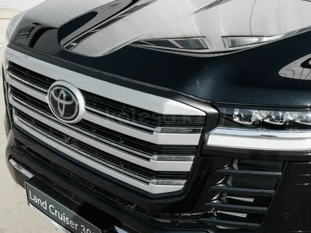 Toyota Land Cruiser Premium 2026 года за 71 640 160 тг. в Уральск – фото 7