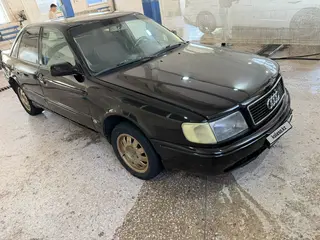 Audi 100